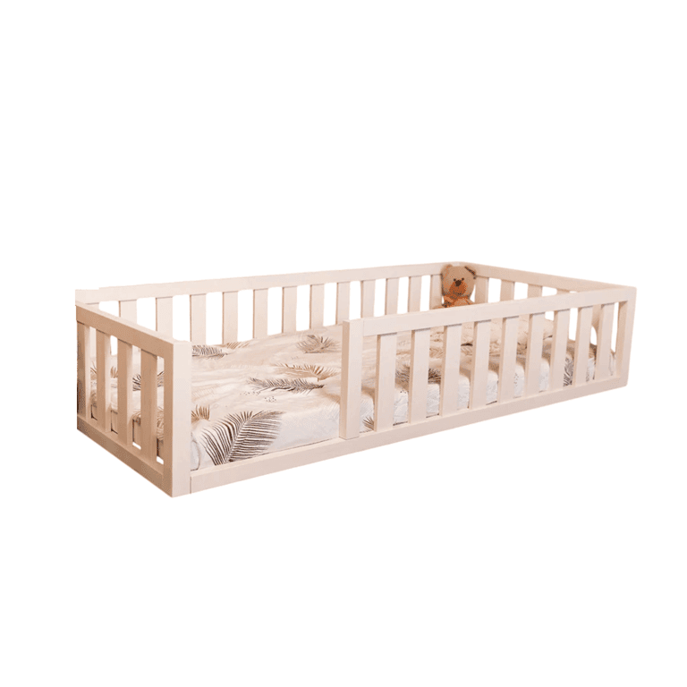 MandreleKids Letto a Pavimento Bianco Con Angoli Esterni Quadrati Senza Porta Dimensione Completa